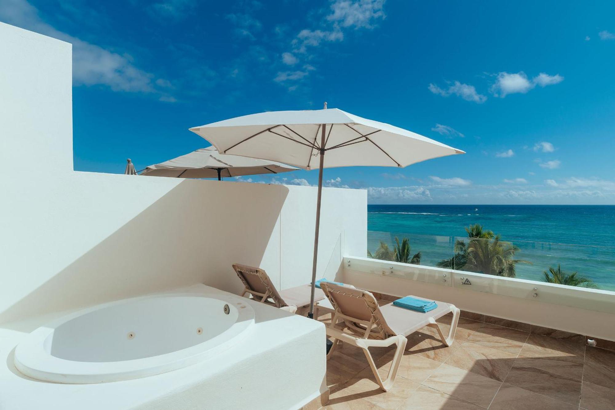 Junior Suite Penthouse Premium Rooftop Ocean Front